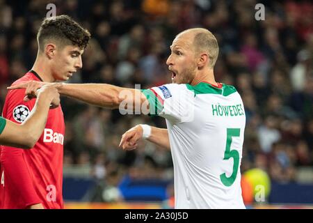 Leverkusen, Allemagne. 18 Sep, 2019. Benedikt HOEWEDES (LOM) fort donne des instructions ; la moitié de la figure, la moitié figure dans le profil ; de l'enseignement, de l'orientation ; Gauche : Kai HAVERTZ (LEV) ; Ligue des Champions de football, Tour préliminaire, 1. journée : Bayer 04 Leverkusen (LEV) - Lokomotiv Moscou (LOM) 1 : 2, le 18/09/2019 à Leverkusen/Allemagne. Règlement de l'UEFA d'interdire toute utilisation des images comme des séquences d'images et/ou quasi-vidéo | Conditions de crédit dans le monde entier : dpa/Alamy Live News Banque D'Images