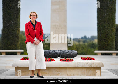 Philippa Rawlinson, le nouveau directeur général du National Memorial Arboretum à Alrewas, Staffordshire. Mme Rawlinson a promis de construire sur les 'grandes' travail déjà fait et rendre le site un lieu de la mémoire nationale. Banque D'Images