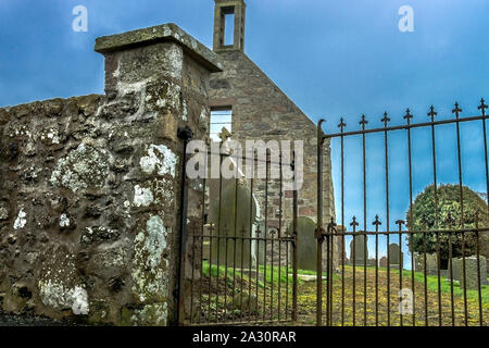 Belhelvie Old Parish Church et cimetière. L'église de Petten ou St Columba's Church. L'Aberdeenshire, Ecosse, Royaume-Uni. Banque D'Images