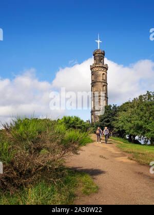 Monument Nelson sur Calton Hill en été Edimbourg en Ecosse Banque D'Images
