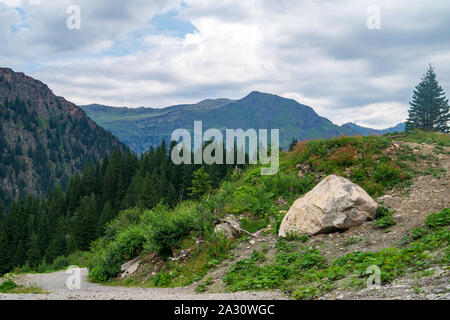 Paysage de montagne pittoresque le long de la Haute Route alpine de Silvretta en été, Autriche Banque D'Images