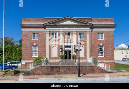 LENOIR, NC, USA-24 Sept 2019 : l'ancien bureau de poste des États-Unis au centre-ville de Lenoir. Banque D'Images