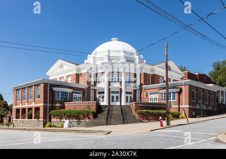 LENOIR, NC, USA-24 Sept 2019 : la première église méthodiste sur Church St, créé en 1846. Banque D'Images