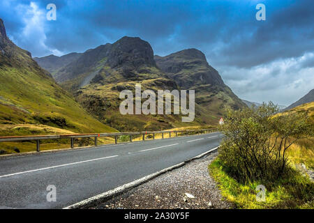 Glencoe et A82 Road. Dans la région de Lochaber Highlands, Ecosse, Royaume-Uni. Highlands écossais. Banque D'Images