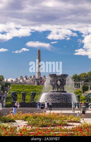 OSLO, Norvège - monolithe au centre de l'installation, Sculptures Vigeland dans le parc Frogner. Banque D'Images