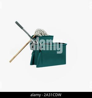 Heavy Duty industrielle verte RDP et Seau avec essoreur sur fond blanc Banque D'Images