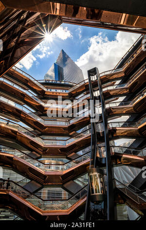 Intérieur du bateau à Hudson Yards, Manhattan, New York City, USA. Banque D'Images
