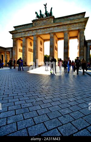 Berlin Allemagne. Vendredi 4 Octobre, 2019. Porte de Brandebourg à Berlin, ville de l'Allemagne. Banque D'Images