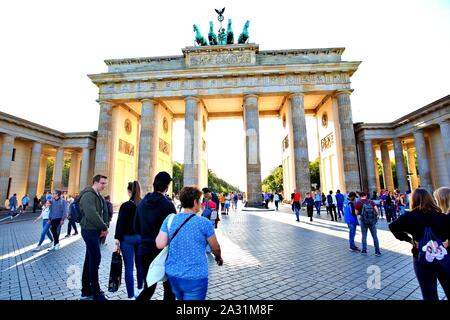 Berlin Allemagne. Vendredi 4 Octobre, 2019. Porte de Brandebourg à Berlin, ville de l'Allemagne. Banque D'Images