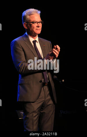 Jean-Marc Peillex, maire de Saint-Gervais-les-Bains. 33 ème Festival Mont-Blanc d'humour. Mars 2017. Saint-Gervais-les-Bains. La France. Banque D'Images