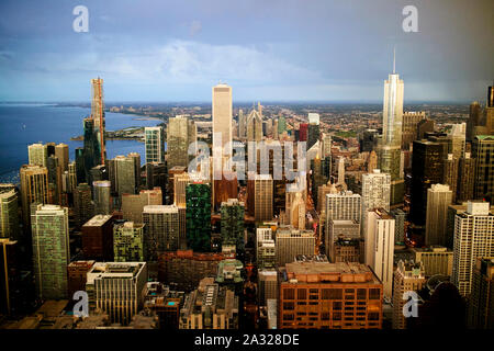 En regardant vers le sud au-dessus de Chicago à partir de la chambre 360 chicago au coucher du soleil de Chicago, dans l'Illinois, États-Unis d'Amérique Banque D'Images