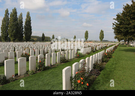 Zonnebeke, Belgique, 07/10/2017. Cimetière de Tyne Cot, le plus grand cimetière de guerre du Commonwealth dans le monde en termes d'inhumations. Le Mémorial de Tyne Cot maintenant b Banque D'Images