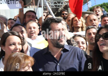 Rome, Italie. 08Th Oct, 2019. Manifestation de la ligue Matteo Salvini au Capitole, à Rome. (Photo par Claudio Sisto/Pacific Press) Credit : Pacific Press Agency/Alamy Live News Banque D'Images