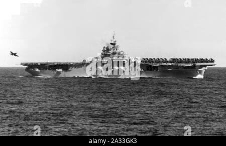 F4U USS Bon Homme Richard approches (CV-31) de Corée 1951. Banque D'Images