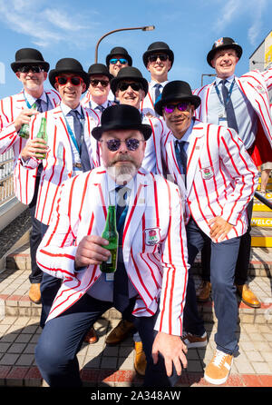 Tokyo, Japon. 05 Oct, 2019. Le Japon Coupe du Monde de Rugby 2019 l'Angleterre contre l'Argentine au Stade de Tokyo. Fans d'avance sur le match. Credit : HKPhotoNews/Alamy Live News Banque D'Images