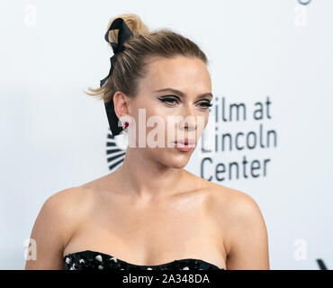 New York, USA. 08Th Oct, 2019. Scarlett Johansson portant par dior robe de mariage Histoire premiere assiste à 57e Festival du Film de New York, au Lincoln Center, Alice Tully Hall (photo de Lev Radin/Pacific Press) Credit : Pacific Press Agency/Alamy Live News Banque D'Images