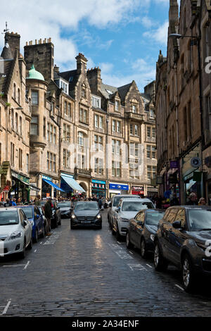 Cockburn Street qui part de la Grassmarket. Le centre-ville d'Édimbourg. L'Ecosse Banque D'Images