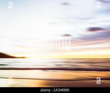 Abstract seascape with blurred motion panoramique avec l'arrière-plan couleurs croisés Banque D'Images