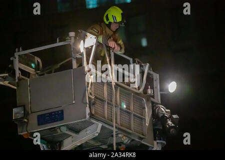 Vendredi 04/10/2019 London Fire Brigade a assisté à un incendie dans un café sur devons Road E3. Banque D'Images