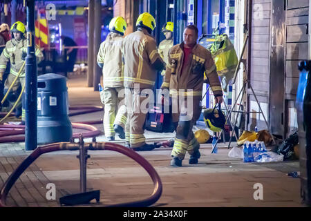 Vendredi 04/10/2019 London Fire Brigade a assisté à un incendie dans un café sur devons Road E3. Banque D'Images