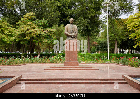 Monument Sharaf Rashidov Premier Secrétaire du Comité central du Parti Communiste d'Ouzbékistan, Tachkent, Ouzbékistan, l'Asie centrale Banque D'Images