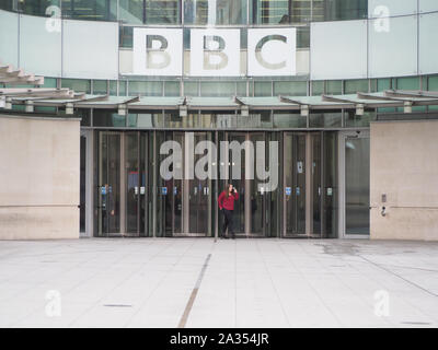 Londres, UK - circa 2019 SEPTEMBRE : BBC Broadcasting House siège de la British Broadcasting Corporation à Portland Place Banque D'Images