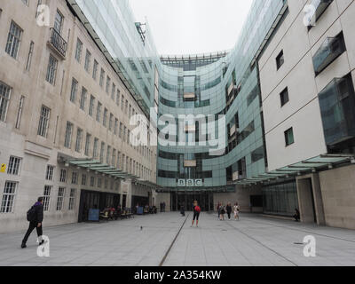 Londres, UK - circa 2019 SEPTEMBRE : BBC Broadcasting House siège de la British Broadcasting Corporation à Portland Place Banque D'Images