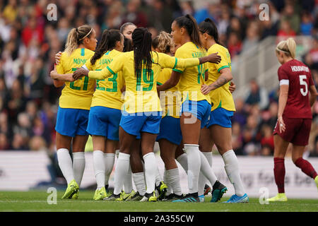 Middlesbrough, Royaume-Uni. 05 Oct, 2019. MIDDLESBROUGH, ANGLETERRE - 05 OCTOBRE : le Brésil célèbre Debinha a pour objectif au cours de l'International Women's match amical entre l'Angleterre et le Brésil Femmes Femmes au stade Riverside, sur Octobre 05, 2019 à Middlesbrough, Angleterre. (Photo de Daniela Porcelli/SPP) SPP : Crédit Photo de la presse sportive. /Alamy Live News Banque D'Images