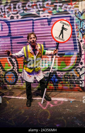 Leake Street, Waterloo, London, UK. 5ème Oct, 2019. Zombies à Londres pour la Journée mondiale de Zombie. Crédit : Matthieu Chattle/Alamy Live News Banque D'Images