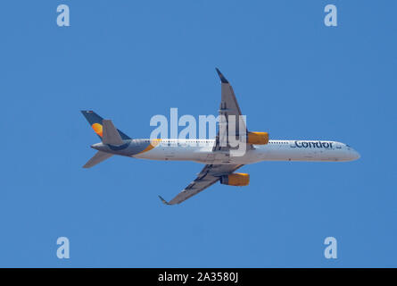 Thomas Cook avion condor 757-300 à Tenerife en Octobre Banque D'Images