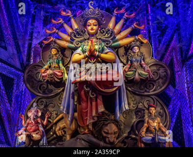 Kolkata, Inde. 06Th Oct, 2019. La Déesse Durga Idol à Bosepukur Sitala Mandir. (Photo de Jodhpur Banerjee/Pacific Press) Credit : Pacific Press Agency/Alamy Live News Banque D'Images