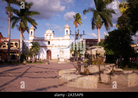 L'église dans la ville de Copan Ruinas, au Honduras Banque D'Images