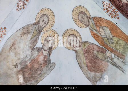 Fresque de quatre apôtres, une peinture murale d'environ l'année 1500 dans l'église de Sainte Marie, Elseneur, Danemark, le 14 mai, 2019 Banque D'Images