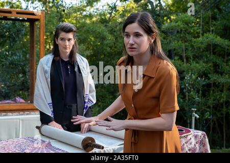 GABY HOFFMANN et KATHRYN HAHN en TRANSPARENT (2014), réalisé par JILL SOLOWAY. Transparence Musicale Finale Saison 5. Credit : AMAZON STUDIOS / Album Banque D'Images