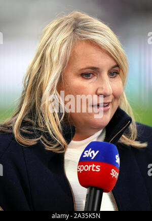 Chelsea Women's manager Emma Hayes au cours de la Premier League match au stade de Londres. Banque D'Images