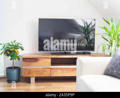 Meuble de télé dans le salon intérieur Banque D'Images