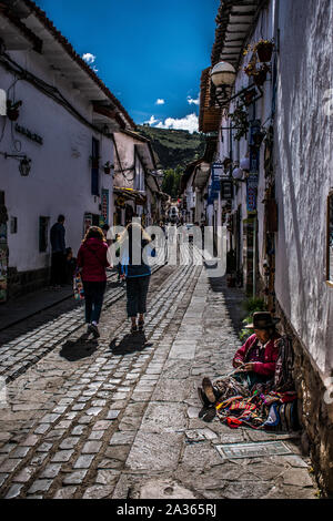 Rues du quartier de San Blas à Cusco, Pérou. Banque D'Images