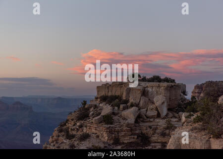 Vue sur le Grand Canyon au coucher du soleil Banque D'Images