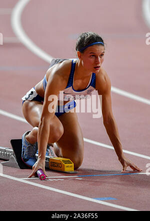 DOHA, QATAR. 05 Oct, 2019. Zoey Clark de Grande-Bretagne est en concurrence pour les femmes relais 4x100 Master H2 pendant 9 jours de l'IAAF World Athletics Championships - 2019 de Doha à Khalifa International Stadium le Samedi, Octobre 05, 2019 À DOHA, QATAR. Credit : Taka G Wu/Alamy Live News Banque D'Images