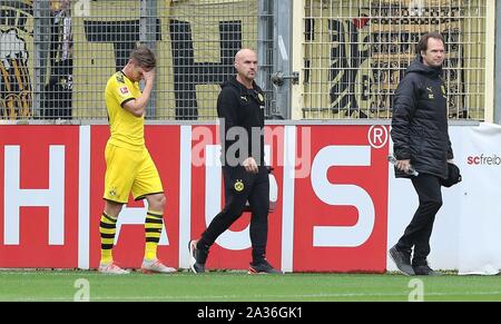 Freiburg, Allemagne. 05 Oct, 2019. firo : 05.10.2019 Football, Football : 1. Saison 2019/2020 Bundesliga, SC Fribourg - Borussia Dortmund BVB BVB Lukasz, Lukasz, action de blessure, blessé, dans le monde de l'utilisation | Crédit : afp/Alamy Live News Banque D'Images