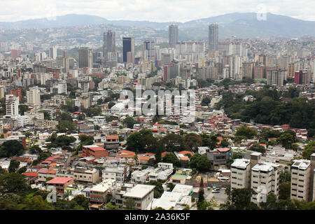 Superbe vue de Caracas capitale centre-ville avec des bâtiments d'affaires principal de l'hôtel El Avila mountain Venezuela Banque D'Images