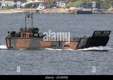 L1008 (A1), un LCU Mk.10 déployés à partir de l'Albion, en passant Gourock à son arrivée pour l'exercice Joint Warrior 19-2. Banque D'Images