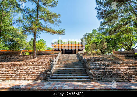 Kien Phuc tombe dans le parc du Vietnam Tu Duc ancienne tombe royale près de Hue, Vietnam. Site du patrimoine mondial de l'Unesco Banque D'Images