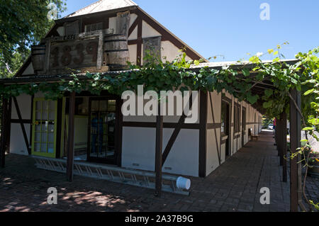 Un ancien café bavarois de style 1839 dans l'ancienne ville pionnière allemande de Hahndorf dans les collines viticoles d'Adélaïde, à environ 25 km de la ville d'ad Banque D'Images