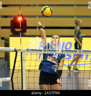 5 octobre 2019, Vilsbiburg, Bavière, Allemagne : Victoria FOUCHER (Suhl/FRA), .Womens Volley-ball Bundesliga 2019-2020, Journée 1, .Rote Raben Vilsbiburg vs VfB Suhl Lotto Thueringen, 05.10.19, Ballsporthalle, Vilsbiburg (crédit Image : © Wolfgang Fehrmann/Zuma sur le fil) Banque D'Images