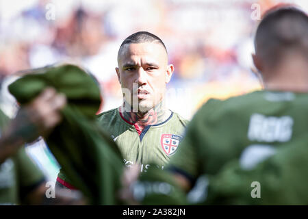 Rome, Italie. 06 Oct, 2019. Radja Nainggolan de Cagliari Calcio lors de la Serie A match entre Roms et Cagliari au Stadio Olimpico, Rome, Italie, le 6 octobre 2019. Photo par Giuseppe maffia. Credit : UK Sports Photos Ltd/Alamy Live News Banque D'Images