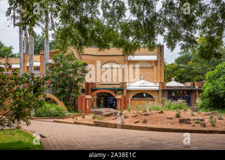 Auroville, Delhi/Inde- le 4 septembre 2019 : Centre d'Auroville salon à Auroville, Tamilnadu Banque D'Images