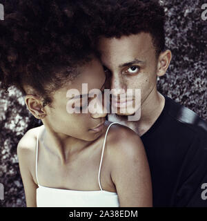 Portrait d'un jeune couple Banque D'Images