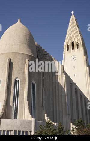 L'église Hallgrimskirkja à Reykjavik Banque D'Images