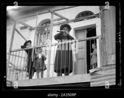 Shofar Sabbat d'être soufflé, Askenazim [c.-à-d., juif ashkénaze] Banque D'Images